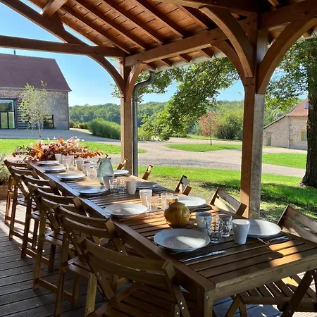 Holiday home Spacieux A Montbeugny, 14 Pers., Animaux Acceptes - Fr-1-489-593