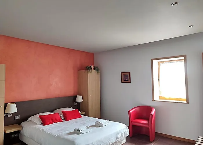 Spacieux A Montbeugny, 14 Pers., Animaux Acceptes - Fr-1-489-593 * Montbeugny