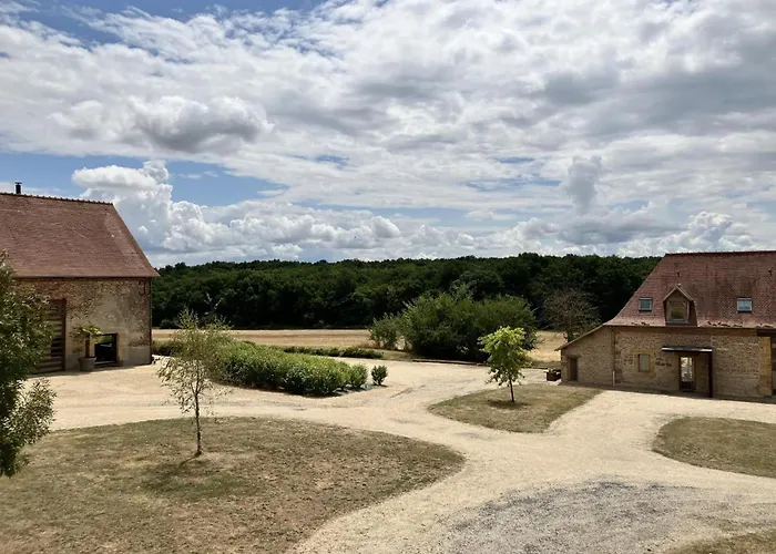 Spacieux A Montbeugny, 14 Pers., Animaux Acceptes - Fr-1-489-593 * Montbeugny