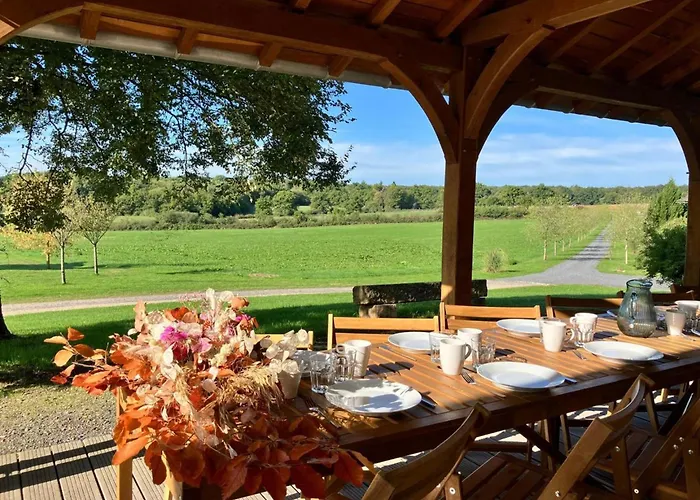 Spacieux A Montbeugny, 14 Pers., Animaux Acceptes - Fr-1-489-593